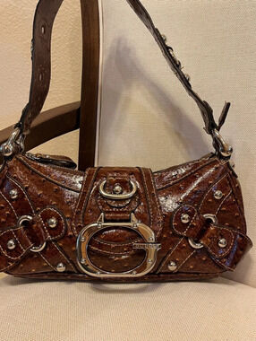 Vintage Y2K Guess brown ostrich skin hand shoulder bag